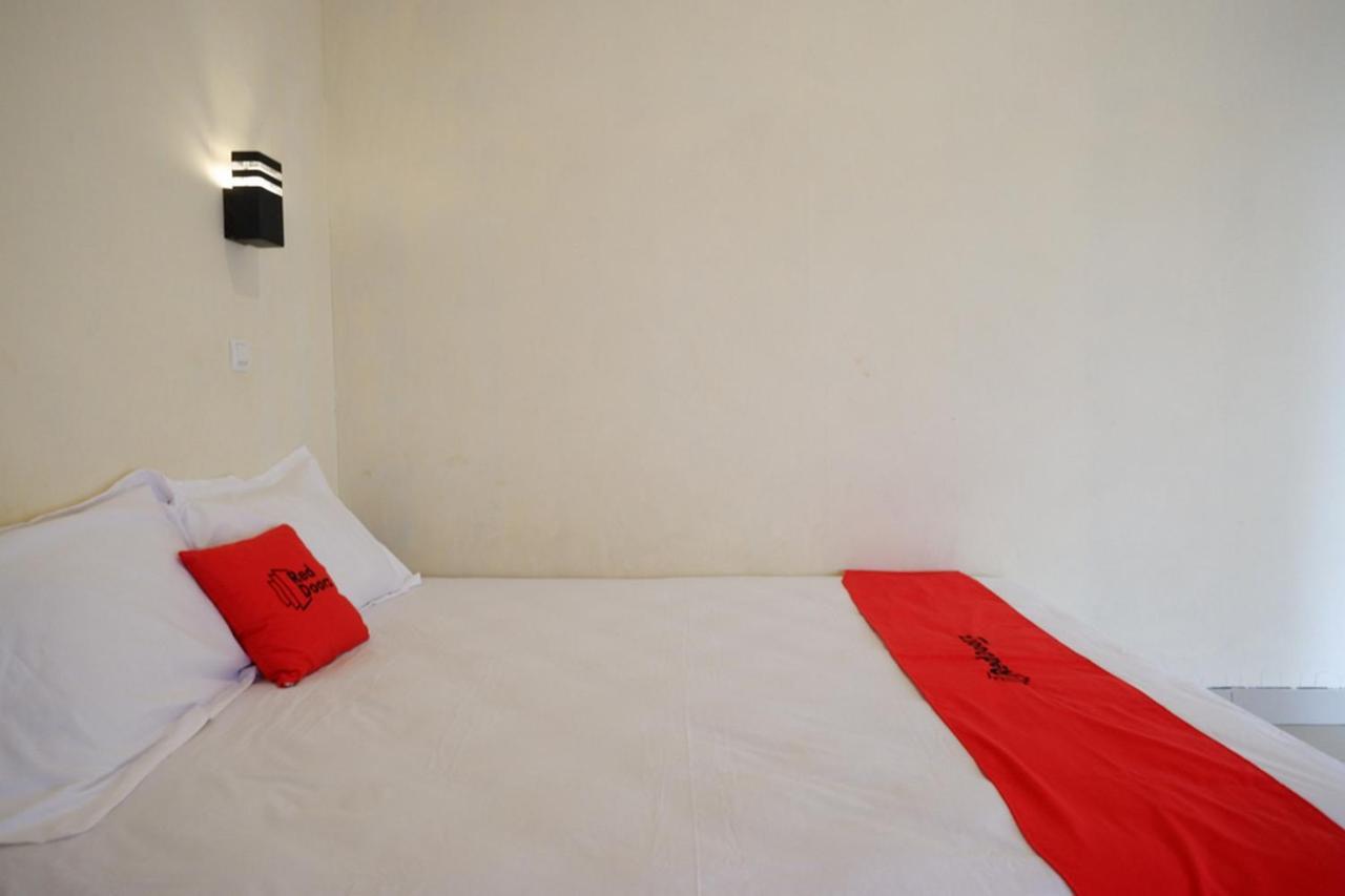Reddoorz Near Candi Cetho Karanganyar Karanganyar  Luaran gambar